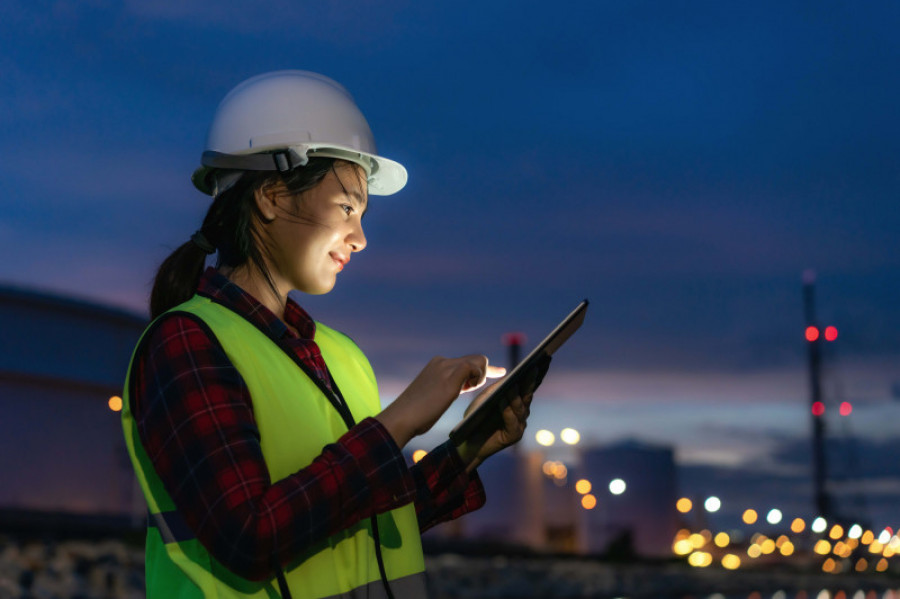 Los ingenieros industriales consideran prioritario emprender acciones que rompan la brecha de género en la