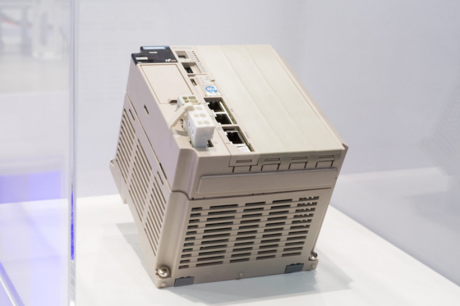 Yaskawa hmi2019 singularcontrol 7824 32393