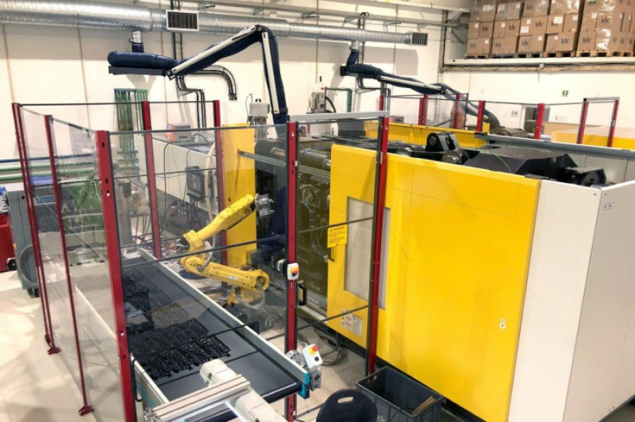 Fanuc instala su primera roboshot s450ia 26488