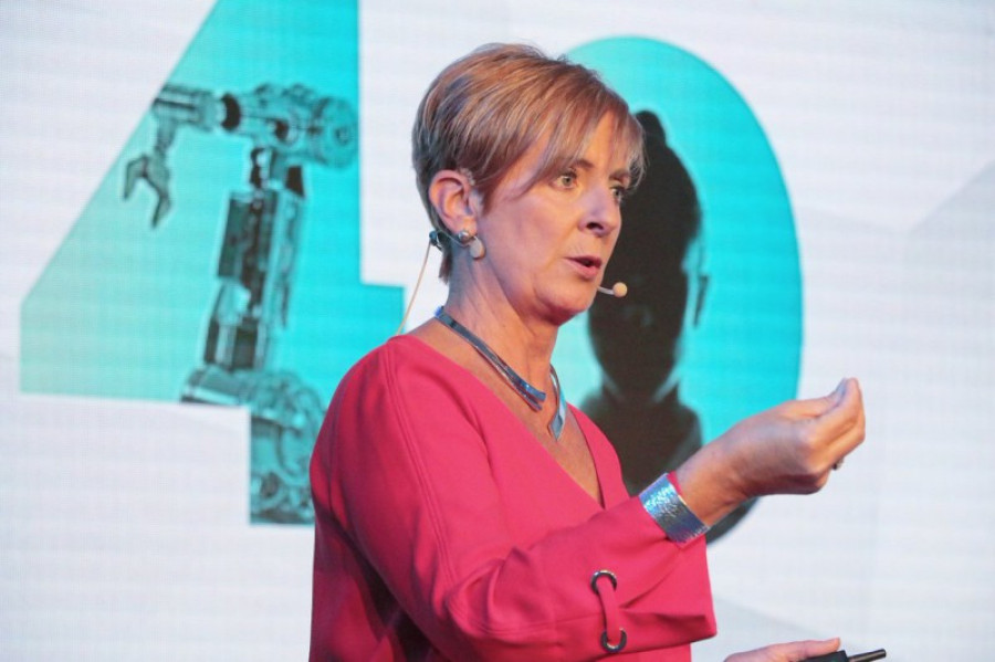 Arantxa tapia consejera de desarrollo economico e infraestructuras del gobierno vasco 25507