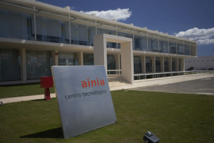 Ainia