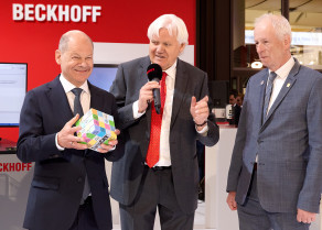 Pr162025 Beckhoff Hannover Messe Chancellor's visit web