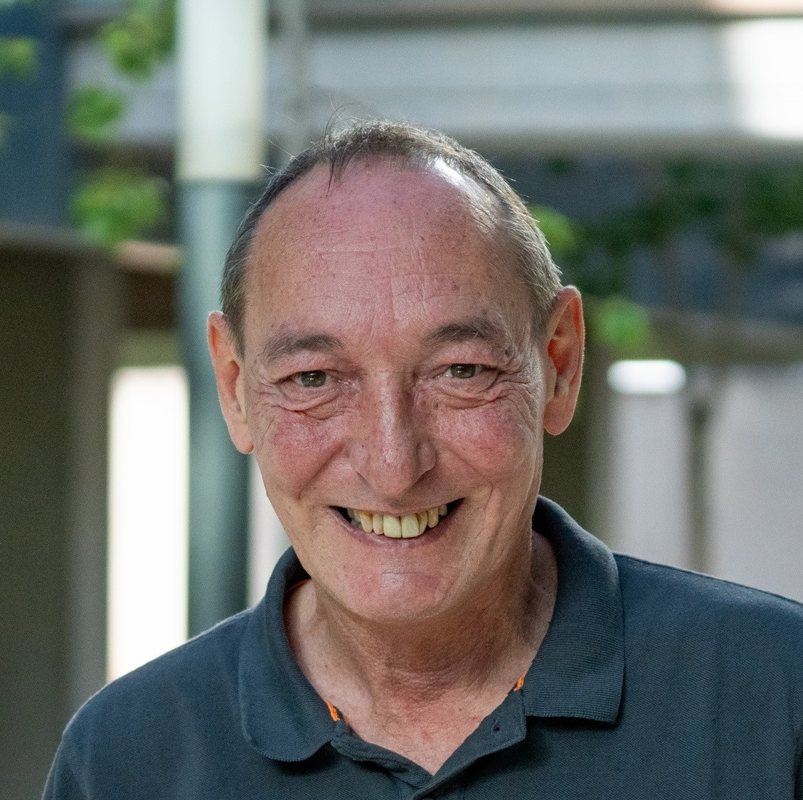 Santiago Establier   Fondo Exterior