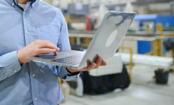 Alianza Stratesys y Vester Business